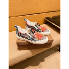 Burberry Low Shoes